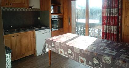 7-person 3-bedroom apartment in village center