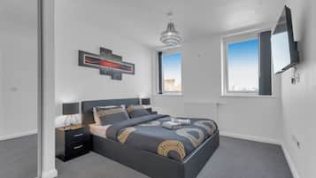 2 bedrooms, desk, iron/ironing board, free WiFi