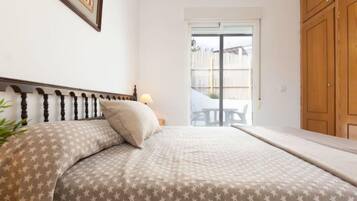 House, 3 Bedrooms, Terrace | 3 bedrooms