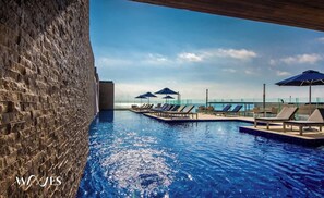 Outdoor pool - 1br. Apartment W/private Jacuzzi (Playa del Carmen)