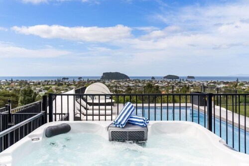 Beverley Hills Studio Apartment