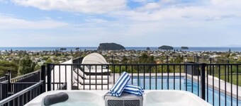 Beverley Hills Studio Apartment