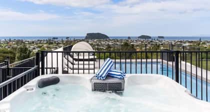 Beverley Hills Studio Apartment