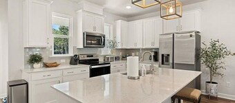 Luxury Coastal Living on Johns Island - MINIMUM 30 DAY RENTAL REQUIRED