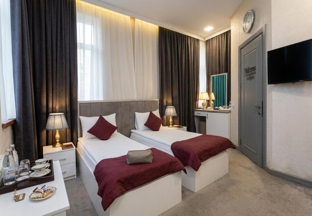 Standard Double Room, 1 King Bed, Non Smoking, City View | Premium bedding, minibar, in-room safe, individually decorated