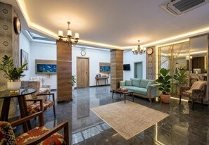 Hallway - Happy Sunday Baku (Baku)