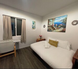3 bedrooms, WiFi, bed sheets