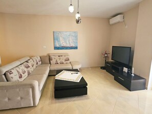 Apartment, 2 Bedrooms, Smoking, Balcony | Living room - Albania Dream Holidays Accommodation A (Sarandë)