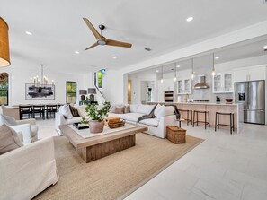 TV connectée, table de tennis de table