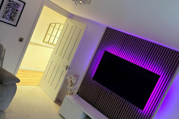 Interior - Stylish Apartment in Chafford Hundred (Grays)