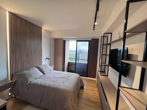 1 bedroom, desk, free WiFi, bed sheets