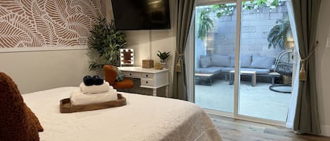 2 Schlafzimmer, Schreibtisch, BĂŒgeleisen/BĂŒgelbrett, Reisekinderbett