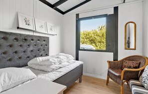 3 bedrooms, iron/ironing board, travel crib, free WiFi - 3 bedroom awesome home in Grevinge (Grevinge)