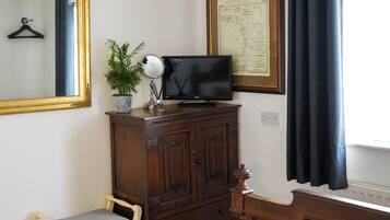 1 chambre, fer et planche Ă repasser, Wi-Fi, draps fournis