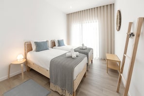 3 bedrooms, iron/ironing board, travel cot, free WiFi