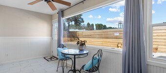 All in one Central destination w. privacy pool close to Track and Lake Hamilton