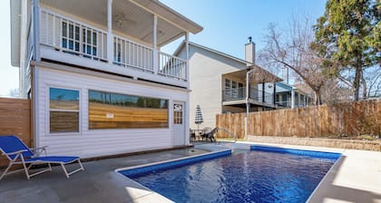 All in one Central destination w. privacy pool close to Track and Lake Hamilton