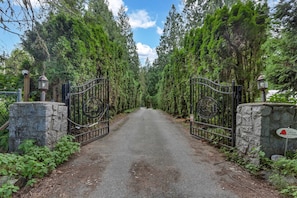 Enceinte de lâhĂ©bergement