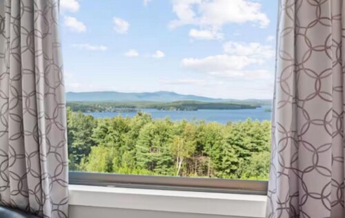 Cozy condo with WiFi, fitness room in enjoyable Laconia