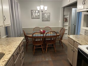 Dining - AIMEE'S HEART OF MOORE (Moore)