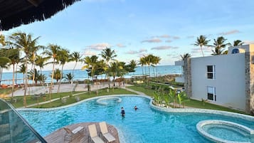 Vil·la | Piscina | 2 piscines a l'aire lliure