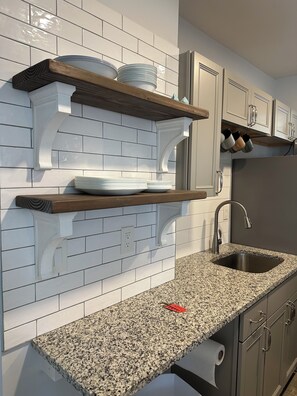 Fridge, microwave, oven, stovetop - Barking by the beach in Ocean City NJ (Ocean City)