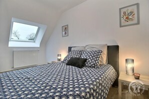 3 bedrooms, iron/ironing board, free WiFi, bed sheets