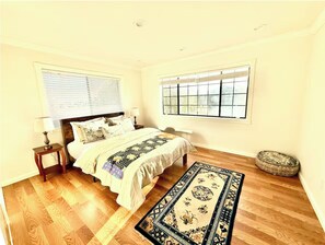 4 chambres, fer et planche à repasser, accès au Wi-Fi (inclus)