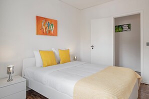 2 bedrooms, iron/ironing board, WiFi, bed sheets - Luxury View Apartment Funchal (Funchal)