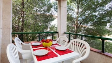 Nhà, 3 phòng ngủ, hiên | Khu ẩm thực ngoài trời