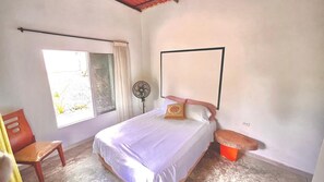 2 bedrooms, desk, free WiFi, bed sheets - CALABAZO Casa MonoCai 500 meters from the entrance to Tayrona Park. (Santa Marta)