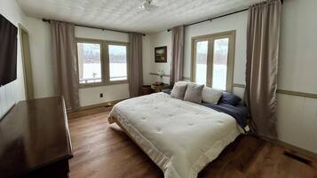 2 Schlafzimmer, BĂŒgeleisen/BĂŒgelbrett, kostenloses WLAN, BettwĂ€sche