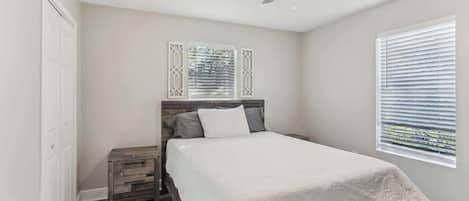 2 Schlafzimmer, Bügeleisen/Bügelbrett, WLAN, Bettwäsche