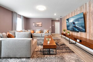 TV - Brand New - 7 bedrooms with stairs lift chair (Clermont)