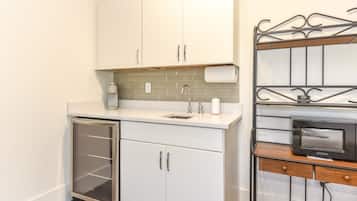 Fridge, microwave, coffee/tea maker, toaster