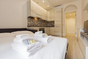 1 bedroom, iron/ironing board, free WiFi, bed sheets