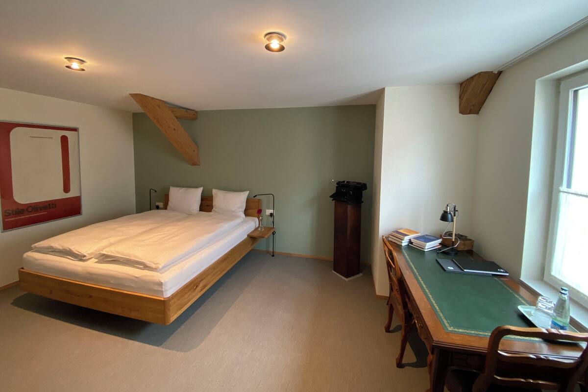 In-room safe, desk, laptop workspace, soundproofing