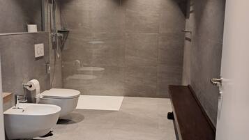 Comfort Double Room, Valley View | Bathroom