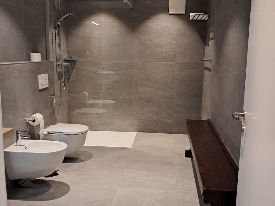 Comfort Double Room, Valley View | Bathroom | Hair dryer, towels, soap, shampoo