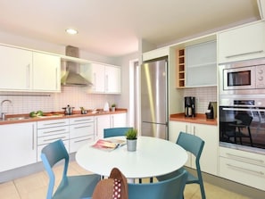 Villa, 3 Bedrooms | Private kitchen