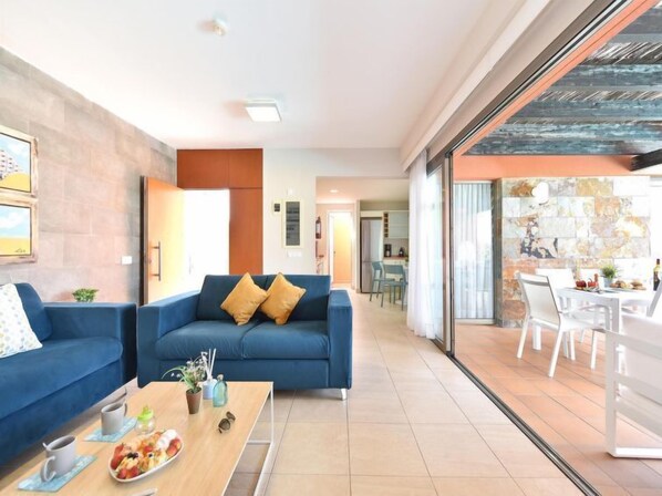 Villa, 3 Bedrooms | Living area