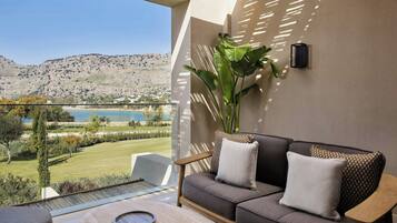 Executive Suite, 1 King Bed with Sofa bed, Sea View | View from room