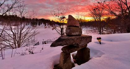 Peaceful getaway on quiet lake
