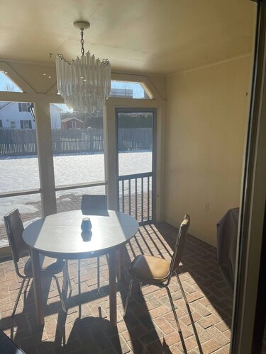 Spacious 7-bedroom house on quiet cul-de-sac in heart of Plattsburgh