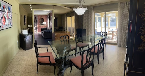 Spacious 7-bedroom house on quiet cul-de-sac in heart of Plattsburgh