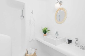 Dusche, Haartrockner, Handtücher