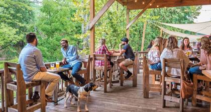 Cozy and Modern Downtown Sylva Studio