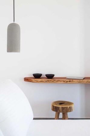 4 bedrooms, desk, iron/ironing board, free WiFi