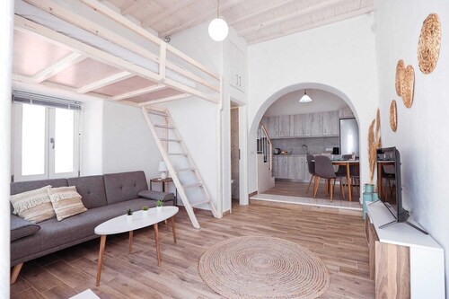 By Whitelist Mykonos