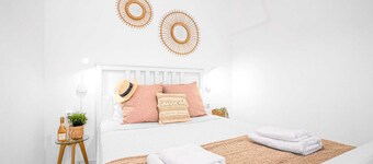 By Whitelist Mykonos